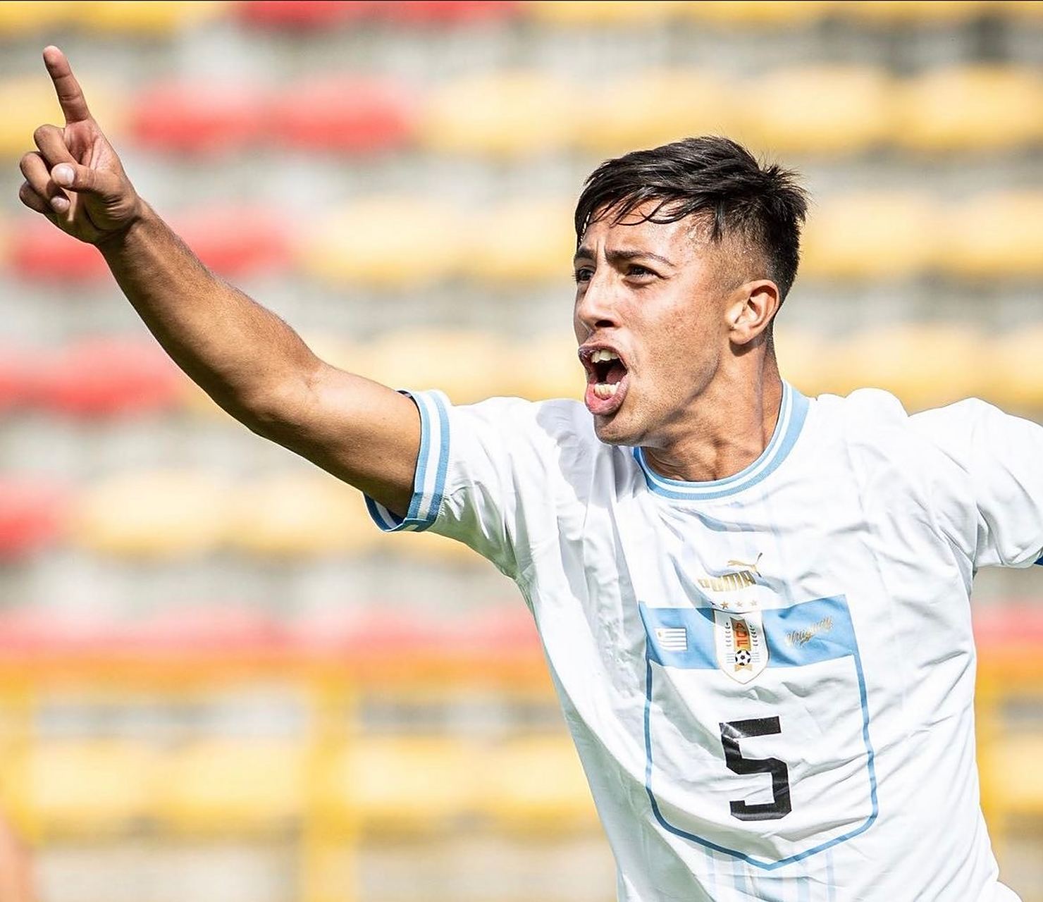 法布里西奥·迪亚兹:像巴塞罗那这样大的俱乐部是每一名球员的梦想.