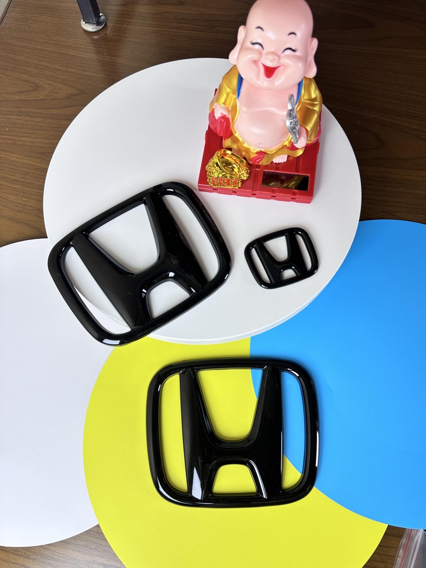 来试试这个无损本田车标贴!