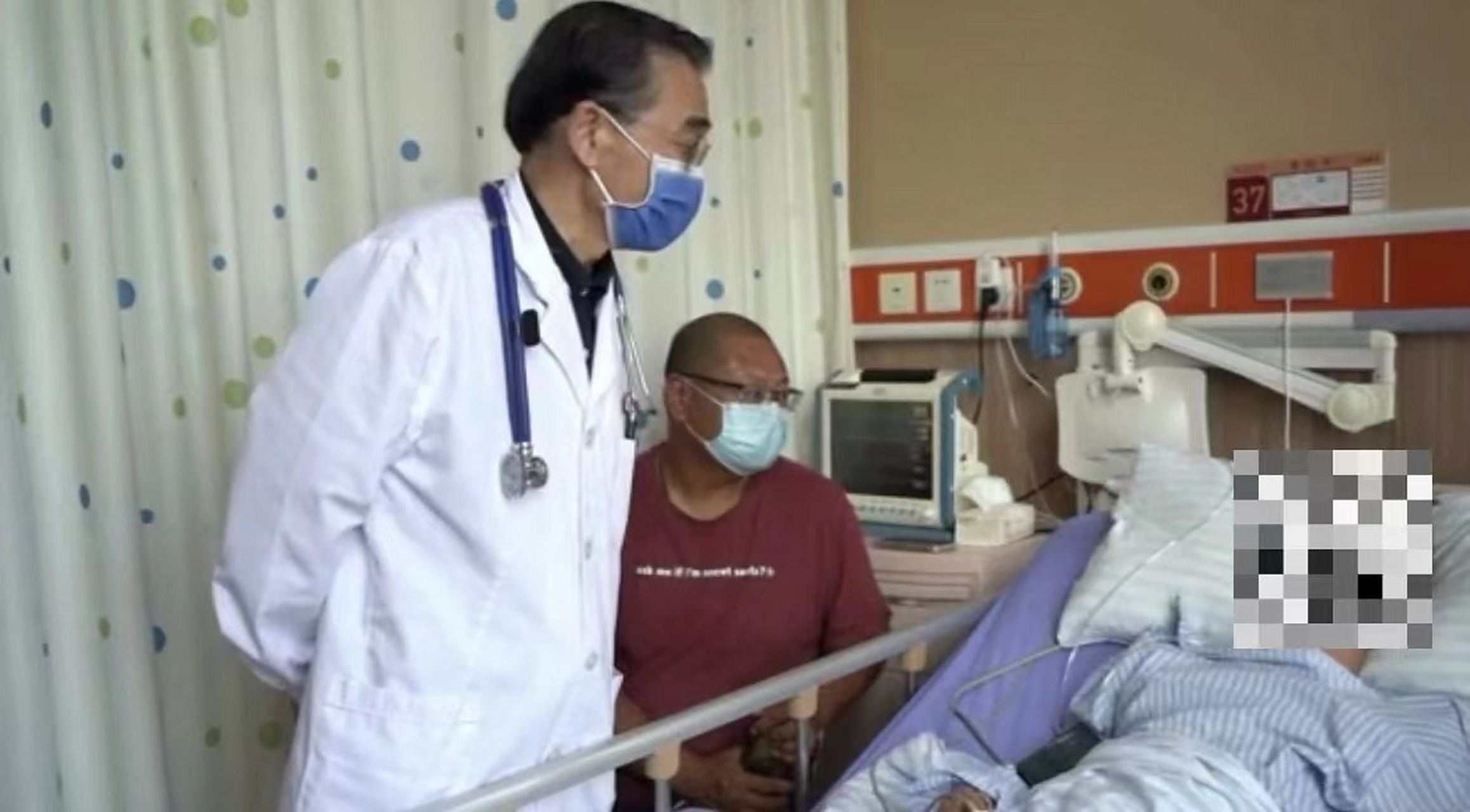 因太瘦大学生打球肺大泡破裂# 气胸(pneumothorax)是指气体进入胸膜