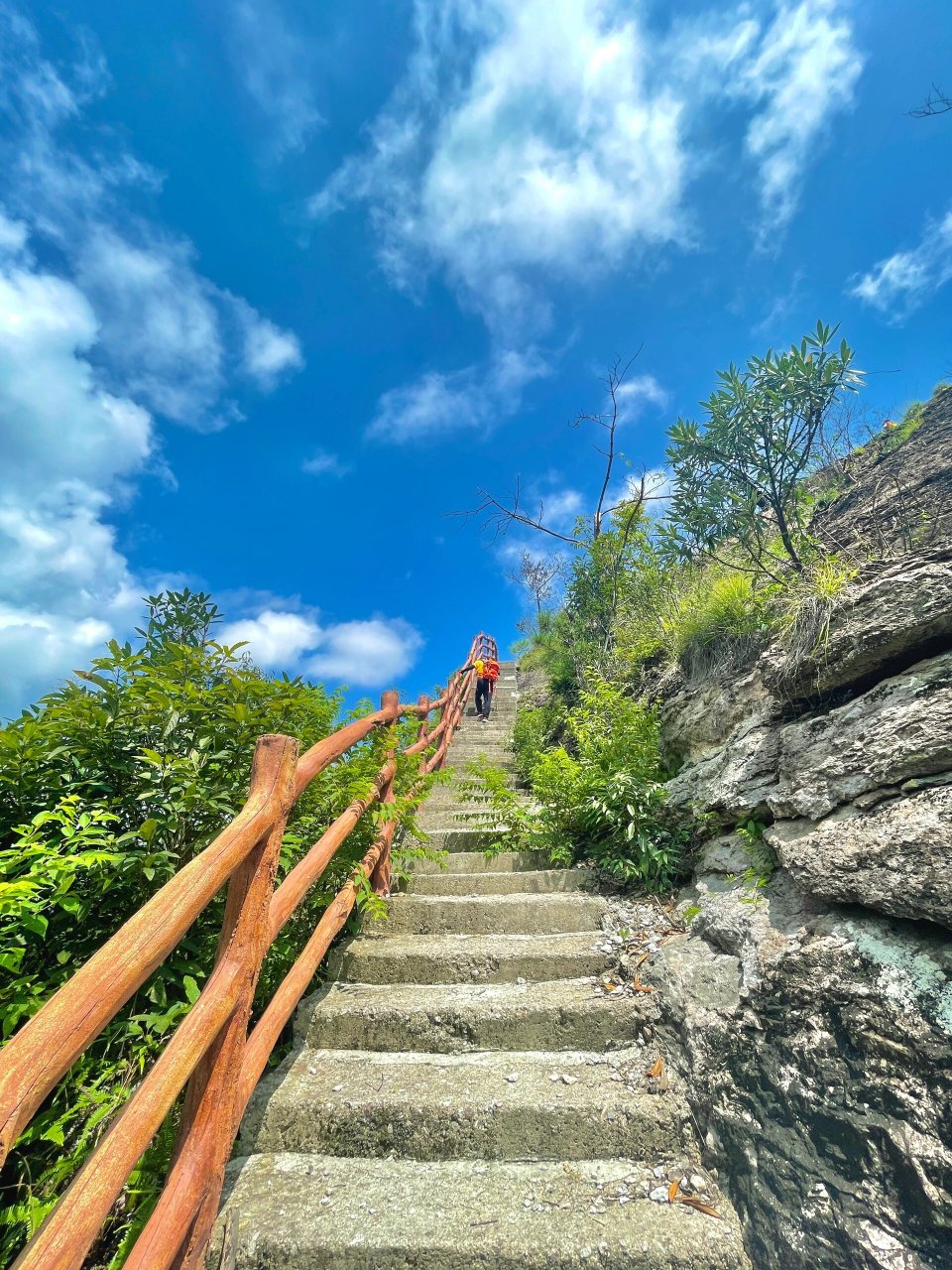 周末一人行,天台山易筋经风情小镇 天台山紫凝山易筋经小镇,据说多年