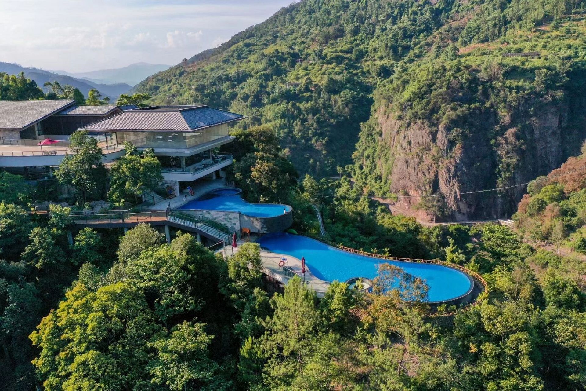 永泰御温泉度假酒店攻略  御温泉酒店位于永泰青云山景区境内,福州到