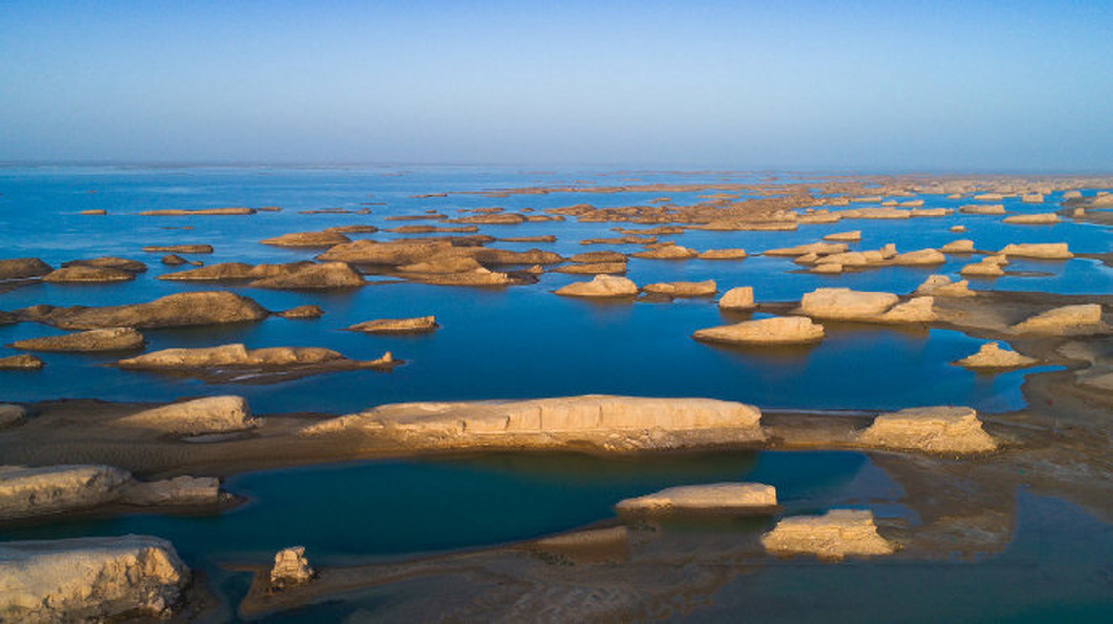 青海雅丹,魅力翩跹.