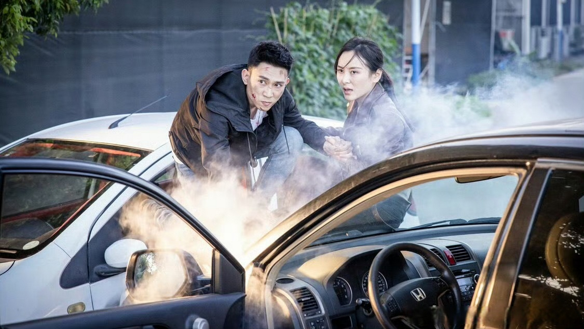 电影72小时黄金行动# 定档8月9日!女警田甜前来报道!