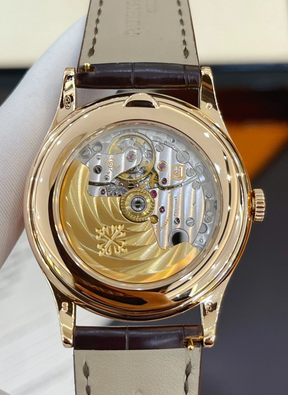 百达翡丽年历月相腕表 型号5396r功能自动 百达翡丽年历月相腕表 型号