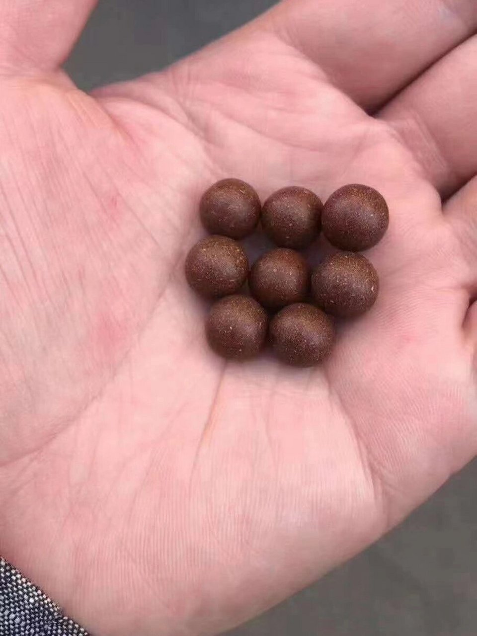 拉隆采用藏地多味珍贵药材 针对男性各种滋补