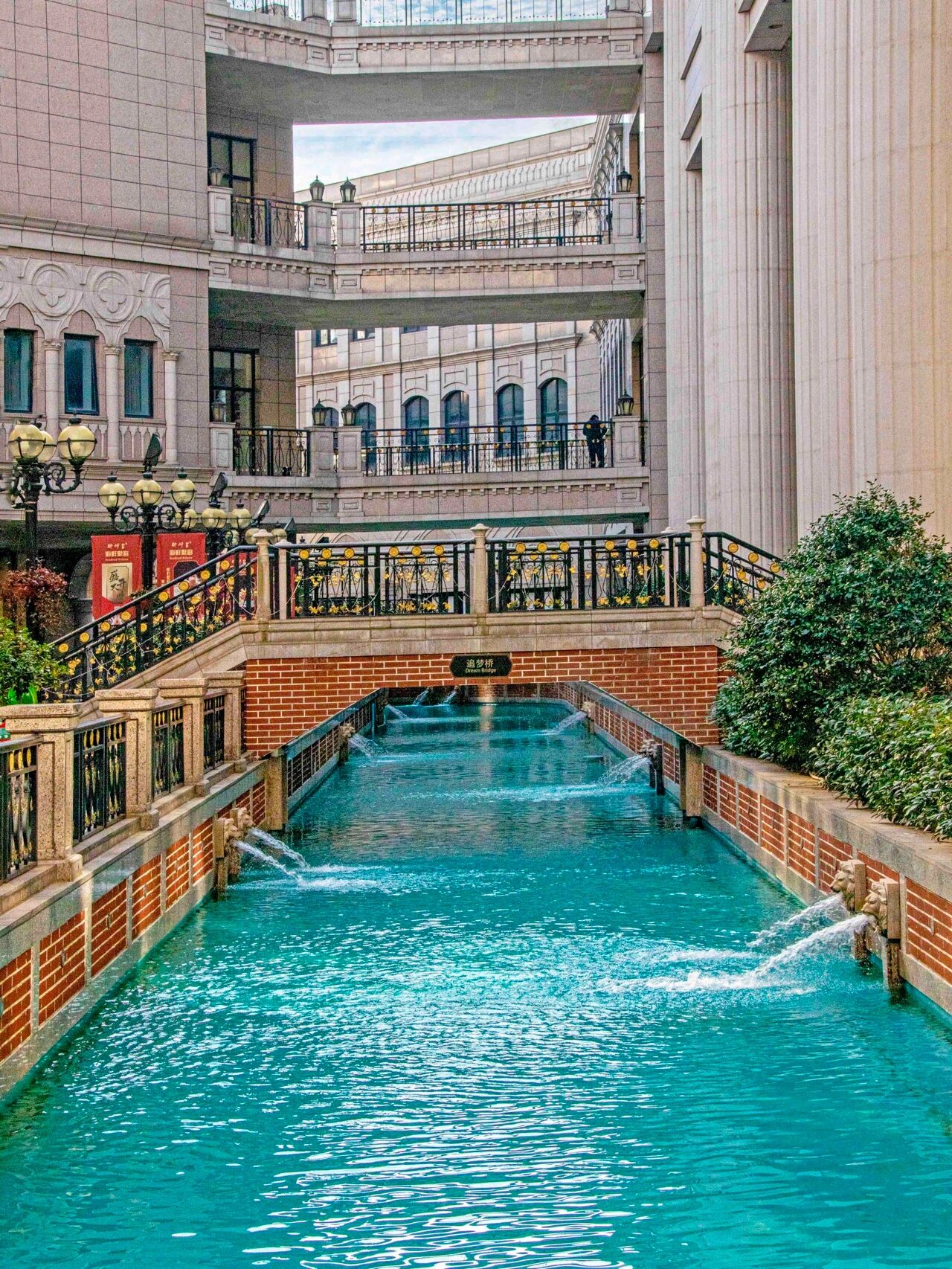 上海值得逛的7个欧式小镇  作为国际化大都市的魔都上海,既有年代感的