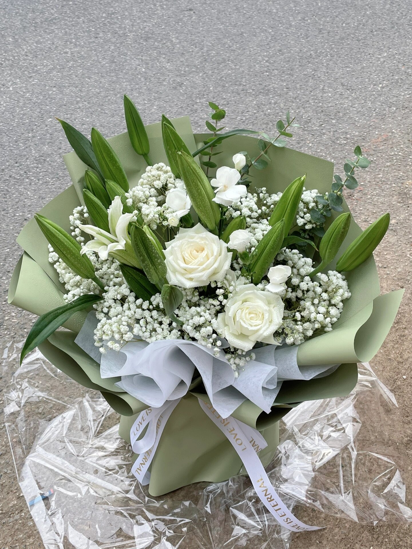 清爽感的白百合花束