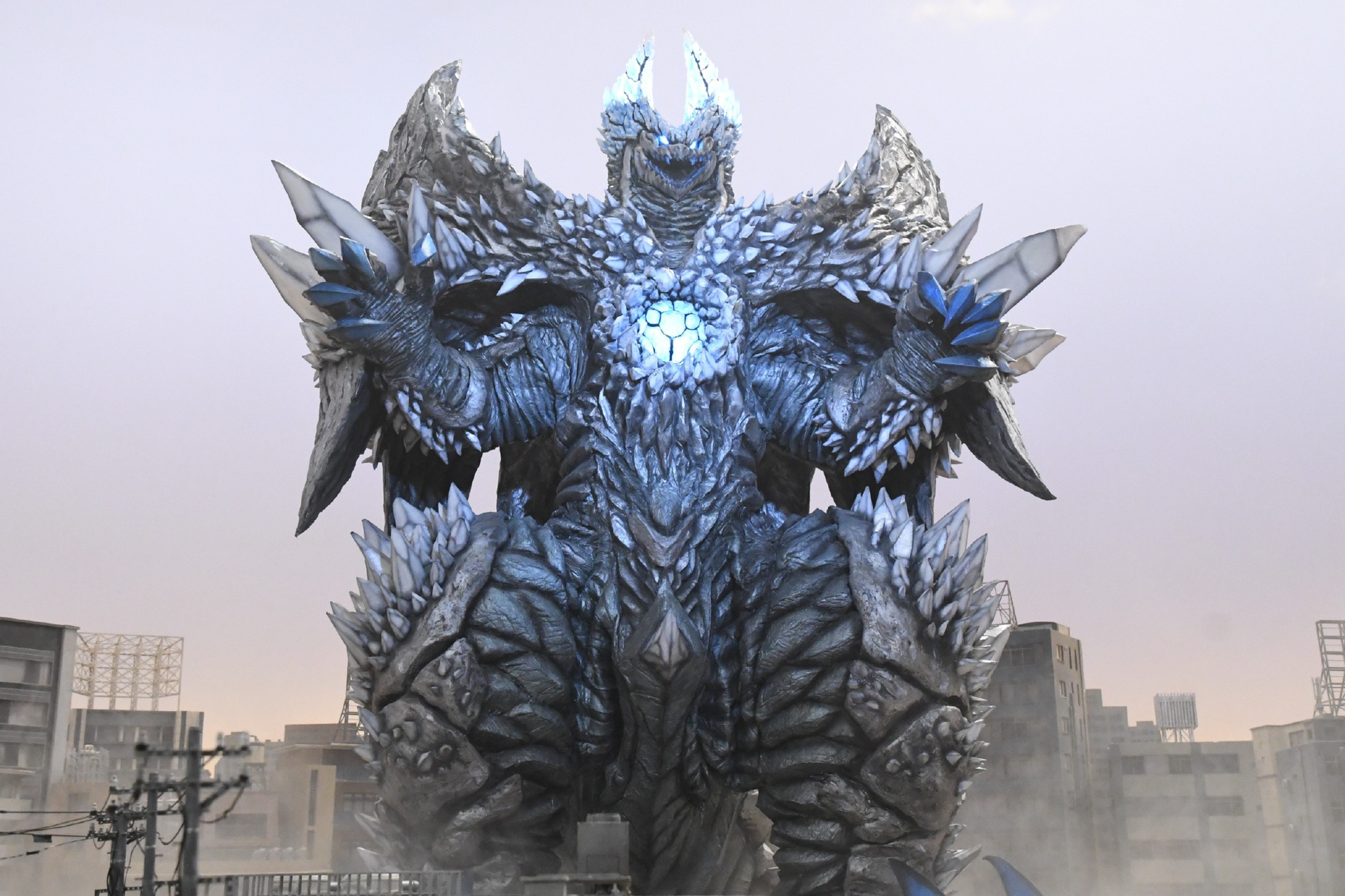 母体斯菲亚扎沃尔斯,特摄剧《德凯奥特曼》中登场的最终boss 超越时空