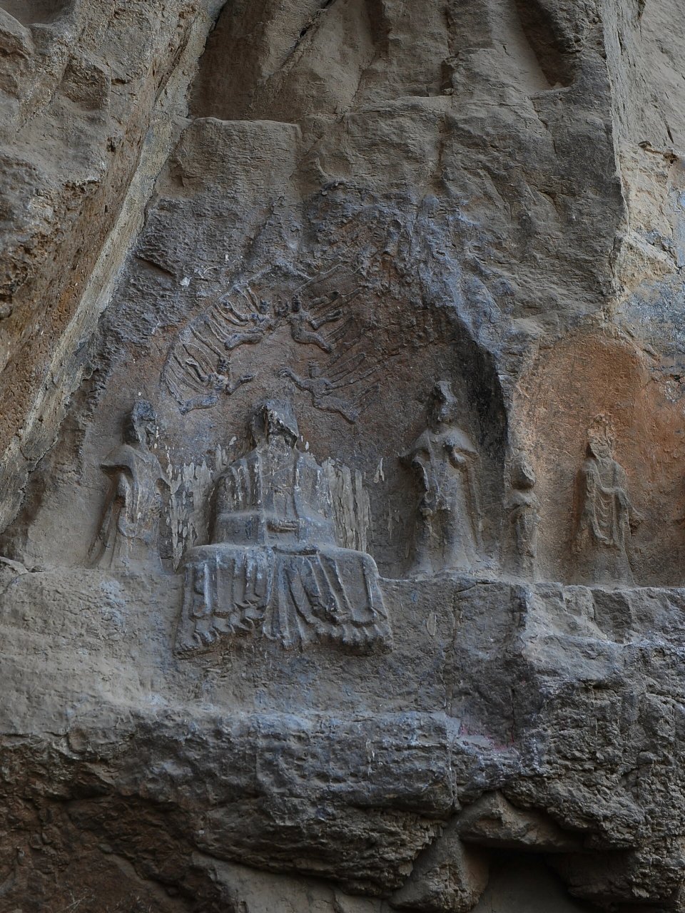 黄石崖佛教摩崖石刻造像群 在济南千佛山之南,佛慧山之西,有一座海拔