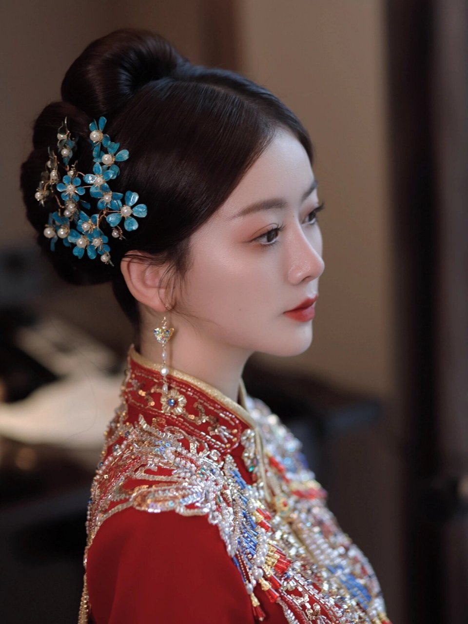 中式秀禾盘发新娘|端庄优雅,经典不过时93 色调统一的中式盘发精致