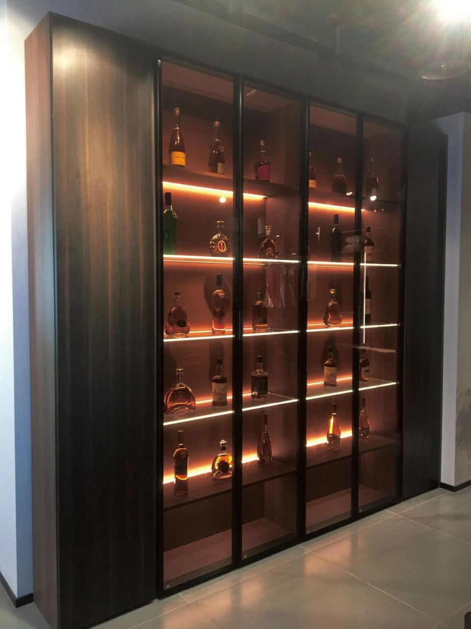 跳色红酒柜 超有品质感的几款!