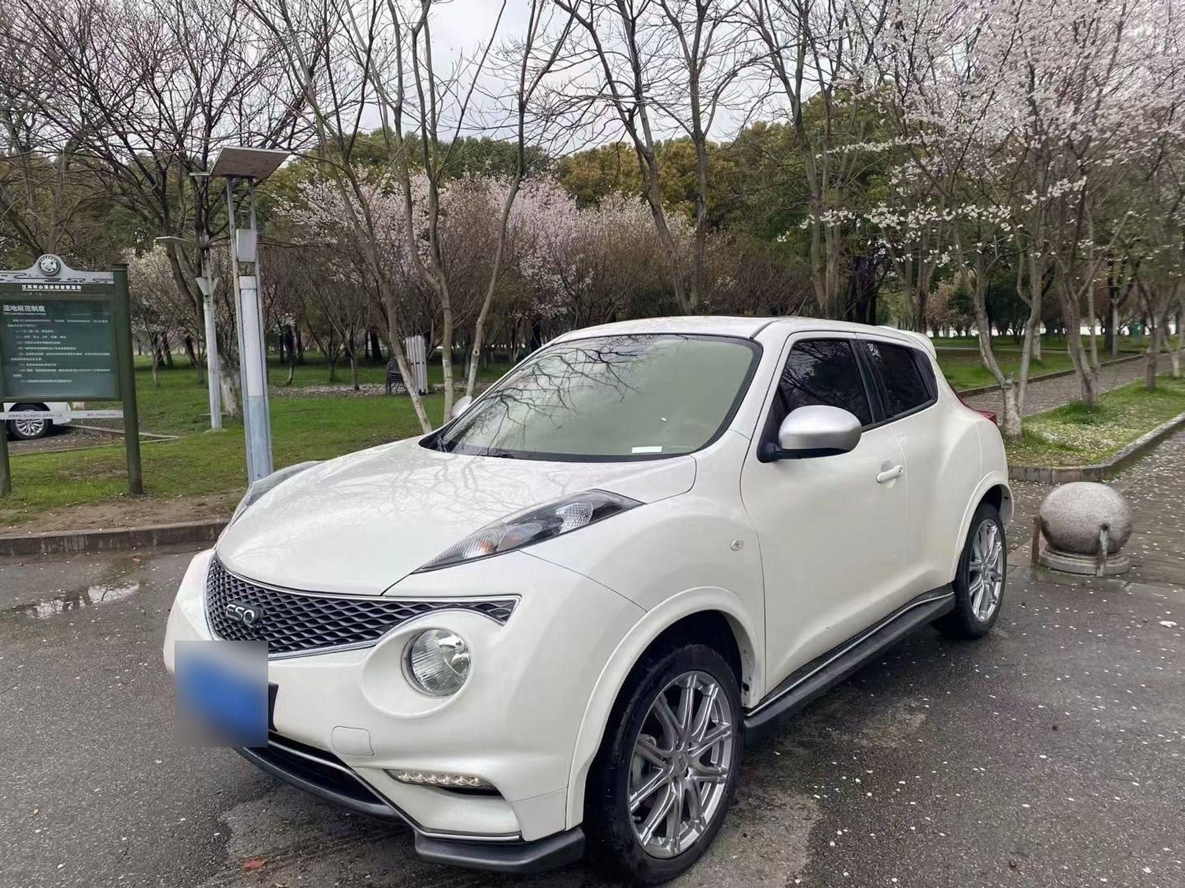 16年英菲尼迪小越野esq,96外形个性可爱!