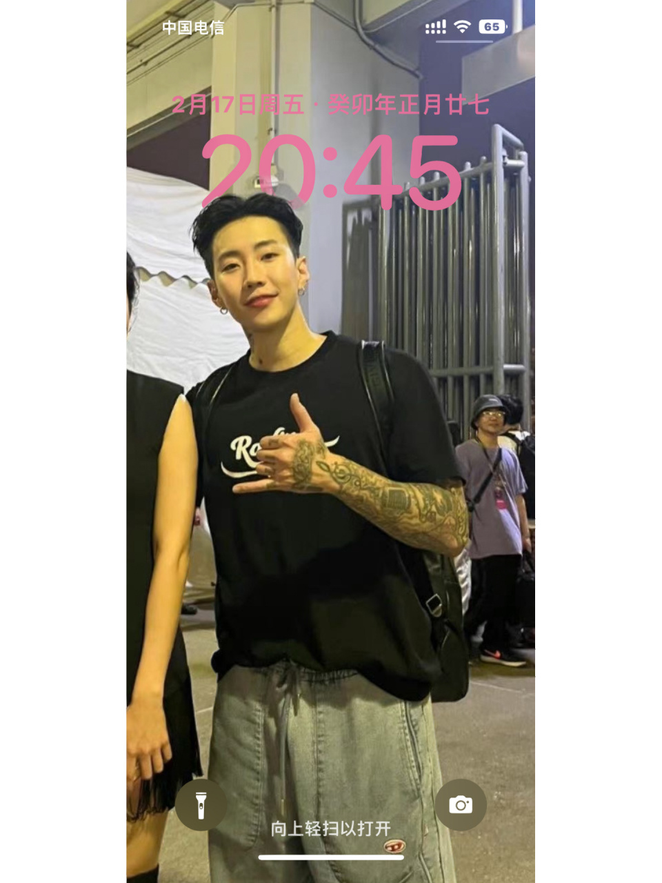 朴宰范新壁纸05 喜欢这个壁纸这张朴宰范好有男高的感觉