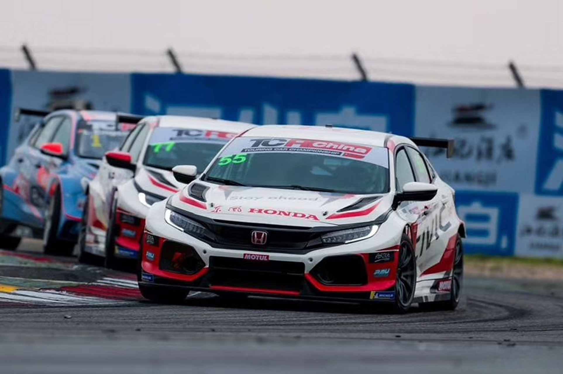 思域fk7 tcr赛车从推出到现在已经很多年了,全球一共卖出100台左右