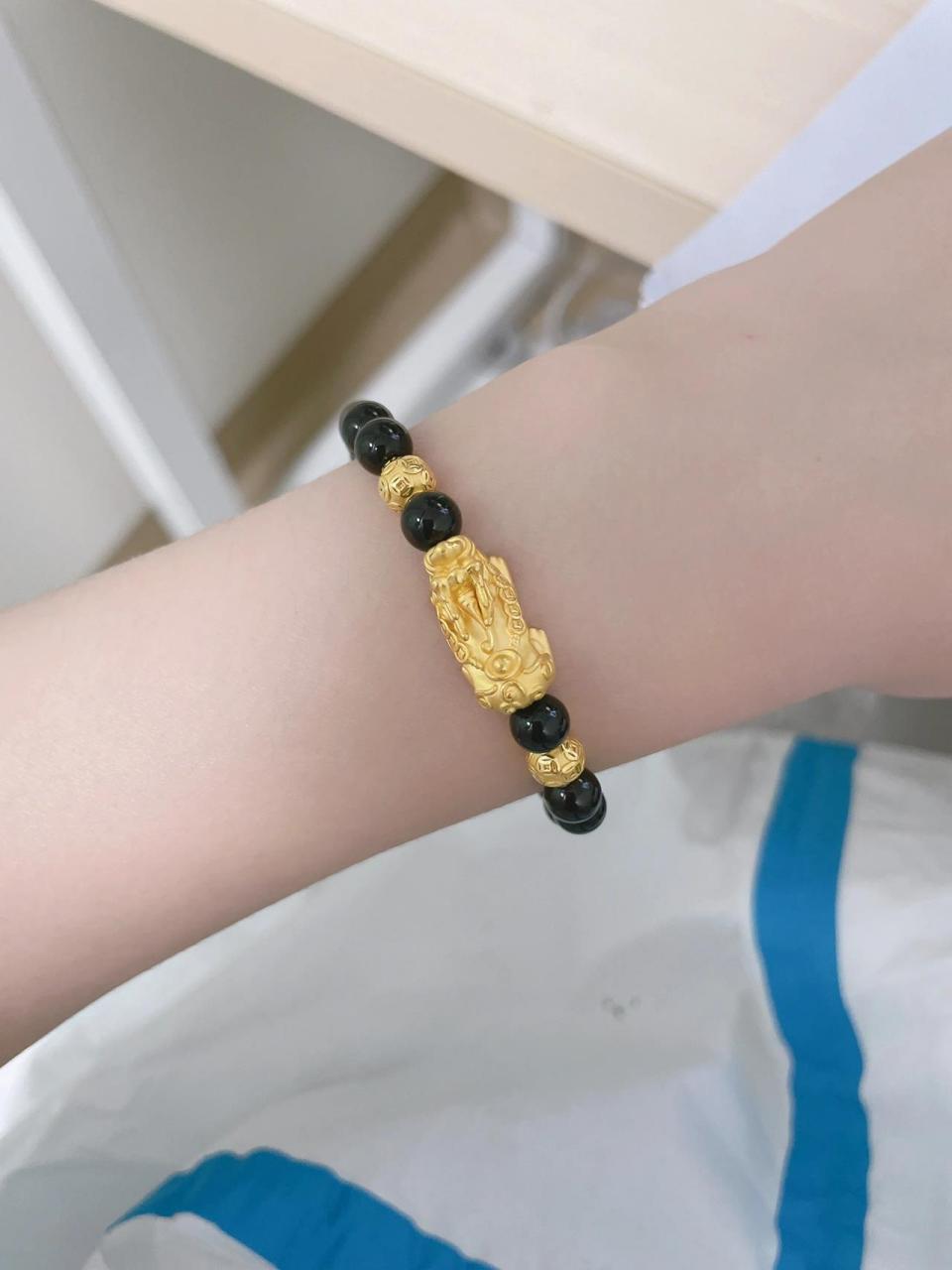 貔貅的正确戴法你知道吗 带点迷信的成分,老妈给我算命说我缺金,就