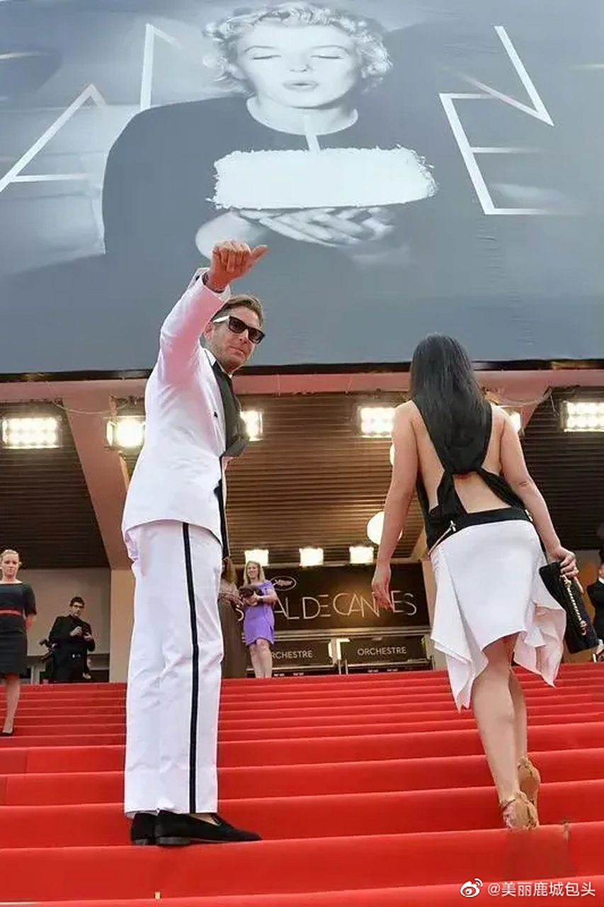 朱珠曾和尤文图斯的老板拉波·埃尔坎交往,玛莎拉蒂和法拉利都是他