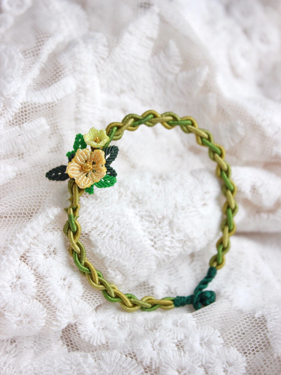 手工编绳 | 藤蔓小花花手绳