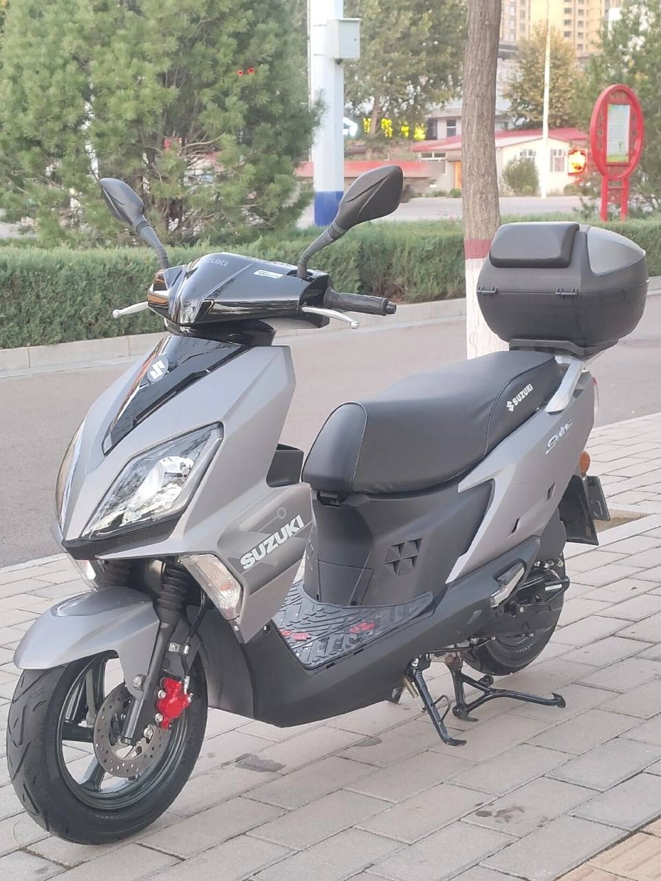 玲木踏板摩托车125,铃木踏板摩托车125 铃木uy125踏板摩托车怎么样?