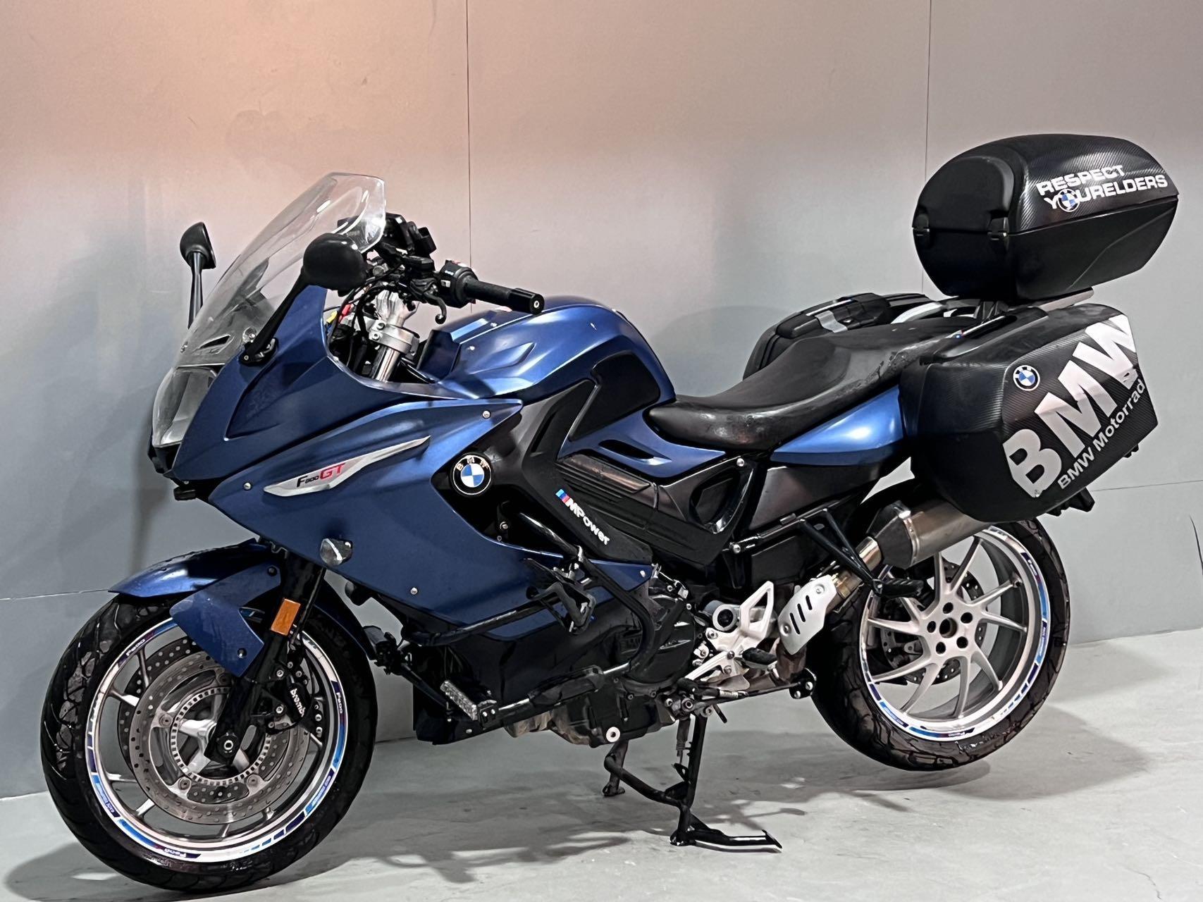 大贸:准2019年宝马f800gt 2018年底上牌,改装全段天蝎,护杠,射灯,三箱