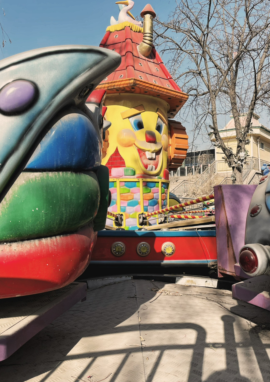 西部欢乐园(1996-2020) 瑟索的风在枯树上蚀刻又见证一个时代的落幕