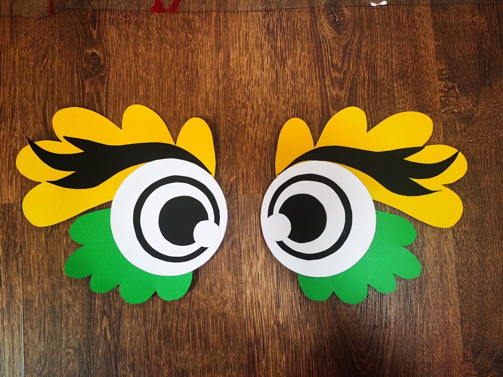 学校手工,旧纸箱改造——舞狮狮头 儿子小学旧纸箱手工改造作品,照我