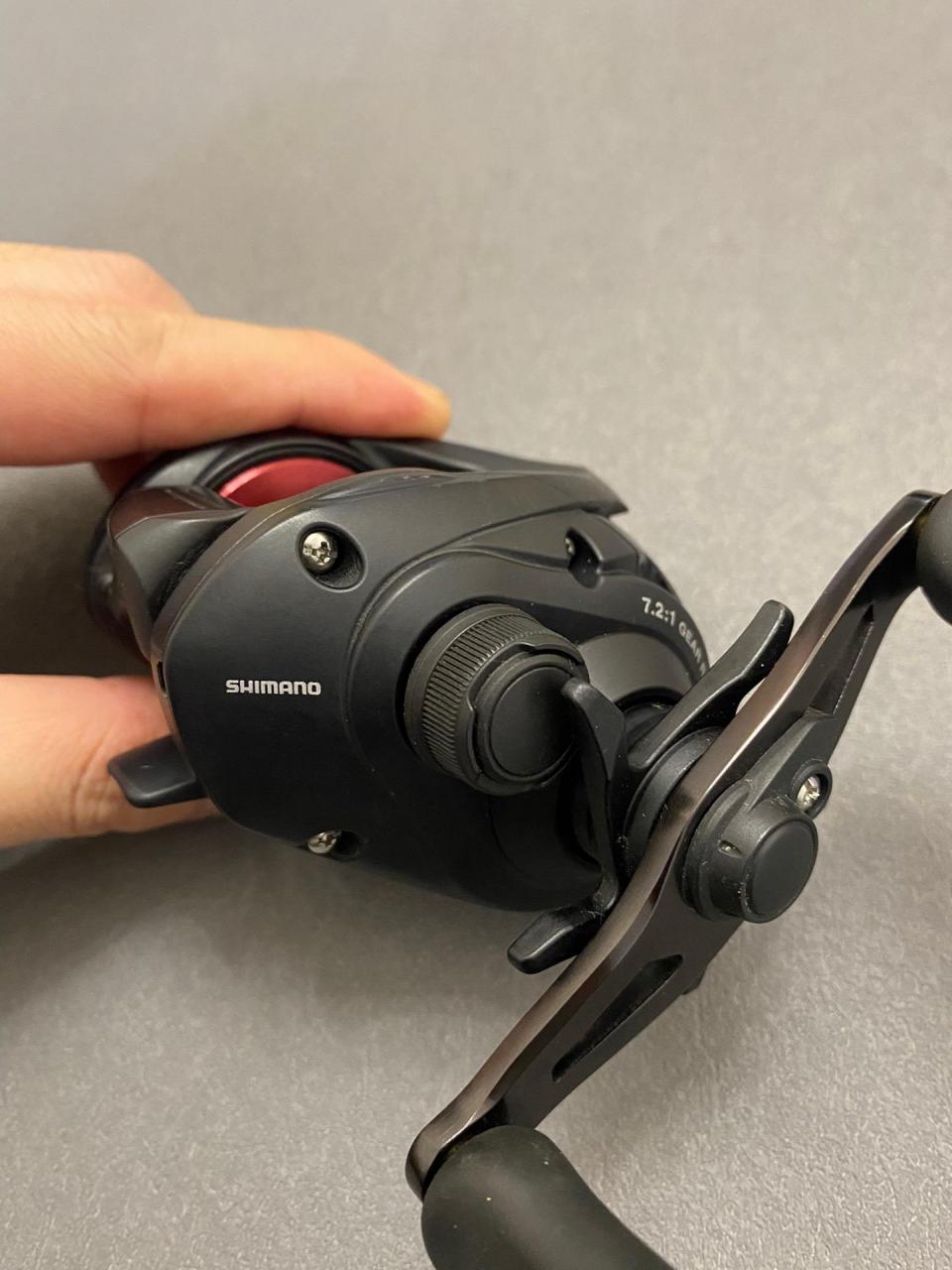 禧玛诺bass rise 入门级水滴轮右手七速.