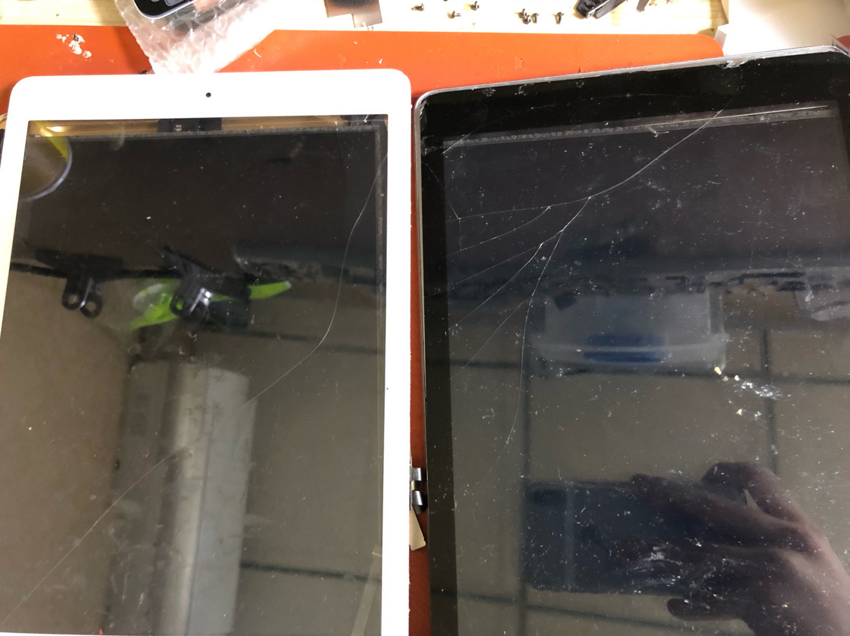 ipad换外屏幕问题解答5代平板 两个经常被叫做ipad 5的平板,ipad 2017