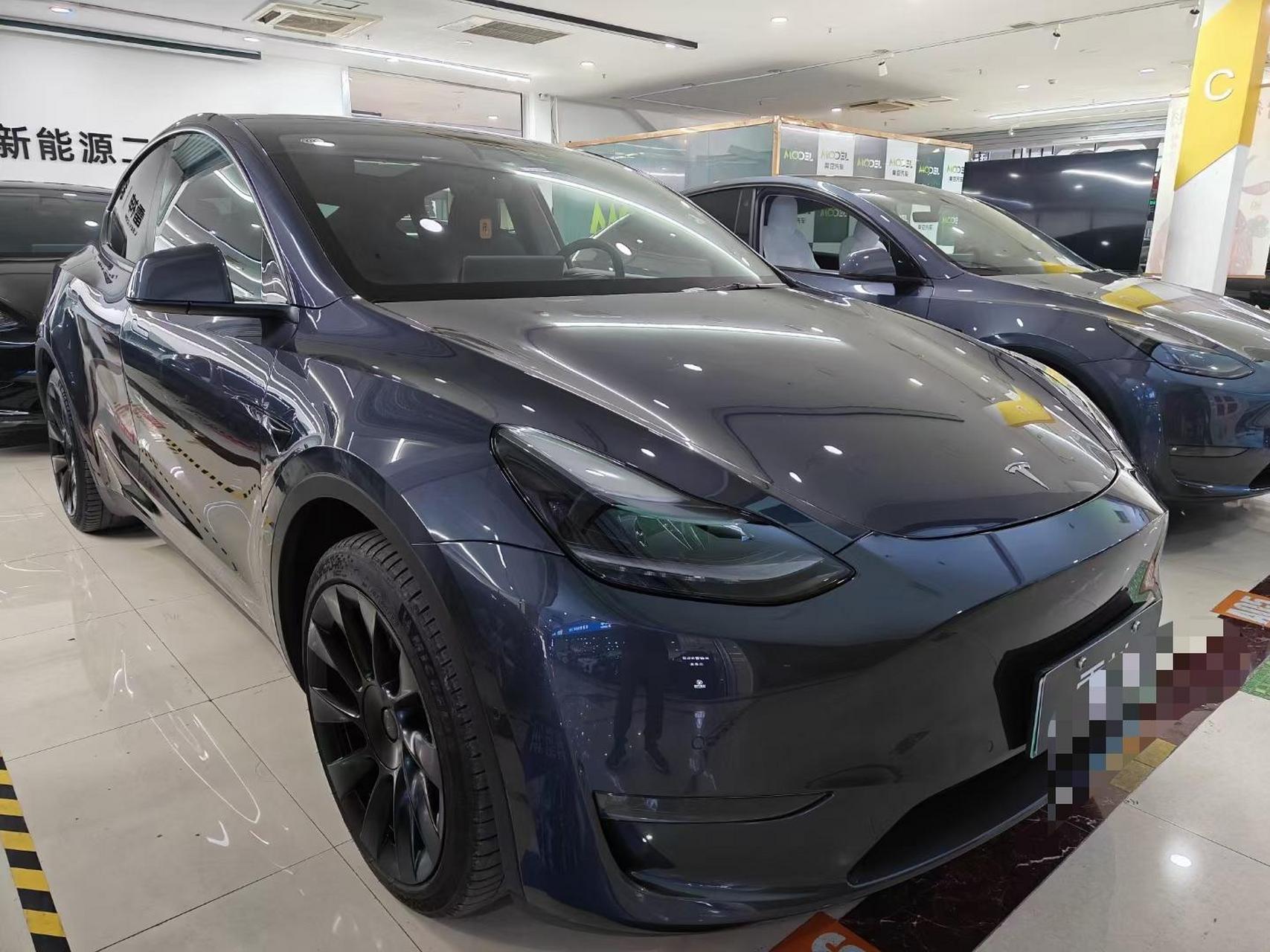 特斯拉modely 长续航四驱 选配冷光银,大轮毂,加速包,原版原漆, 安全