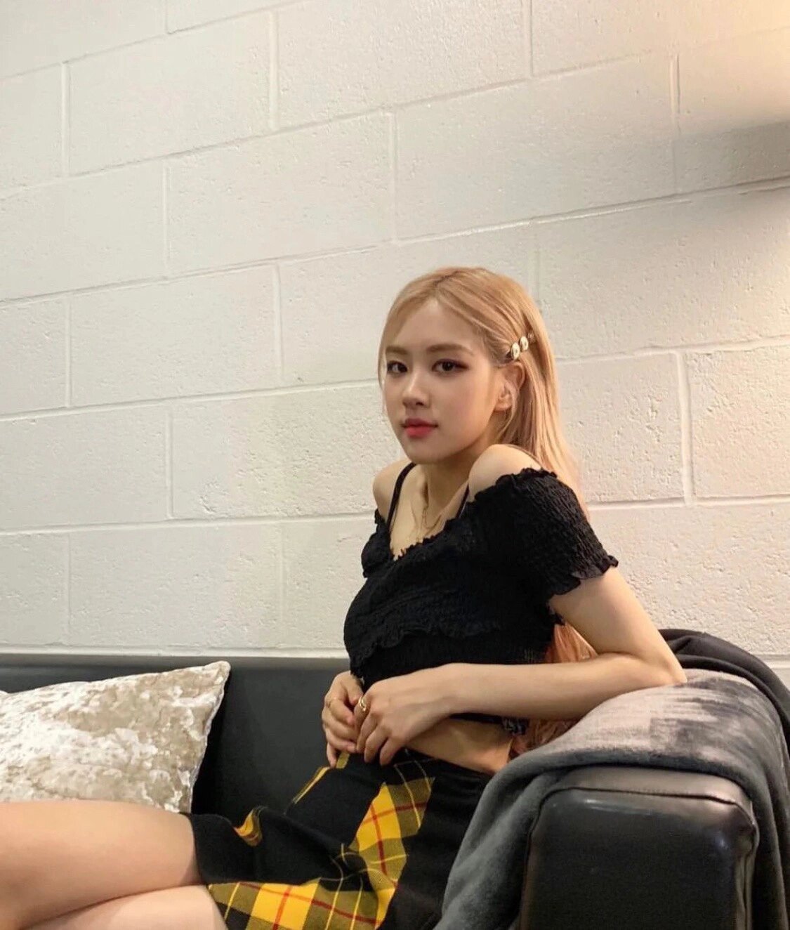 让人惊艳的朴彩英头像壁纸