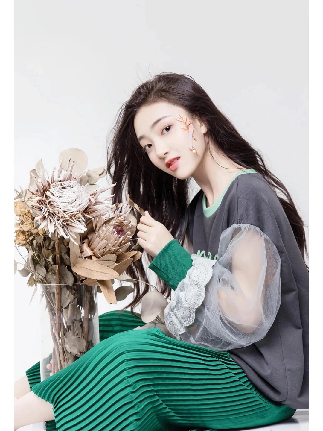 只有我觉得小戏骨陶奕希跟萤灯扮演者很像吗