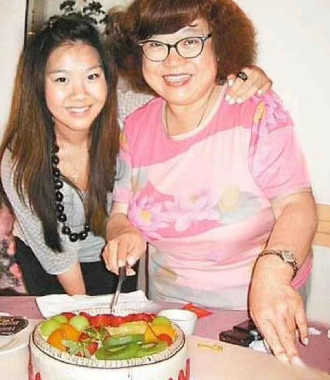 妈妈用生命爱她7536岁郑欣宜现状让人叹息  郑欣宜蕞近上热搜了,先