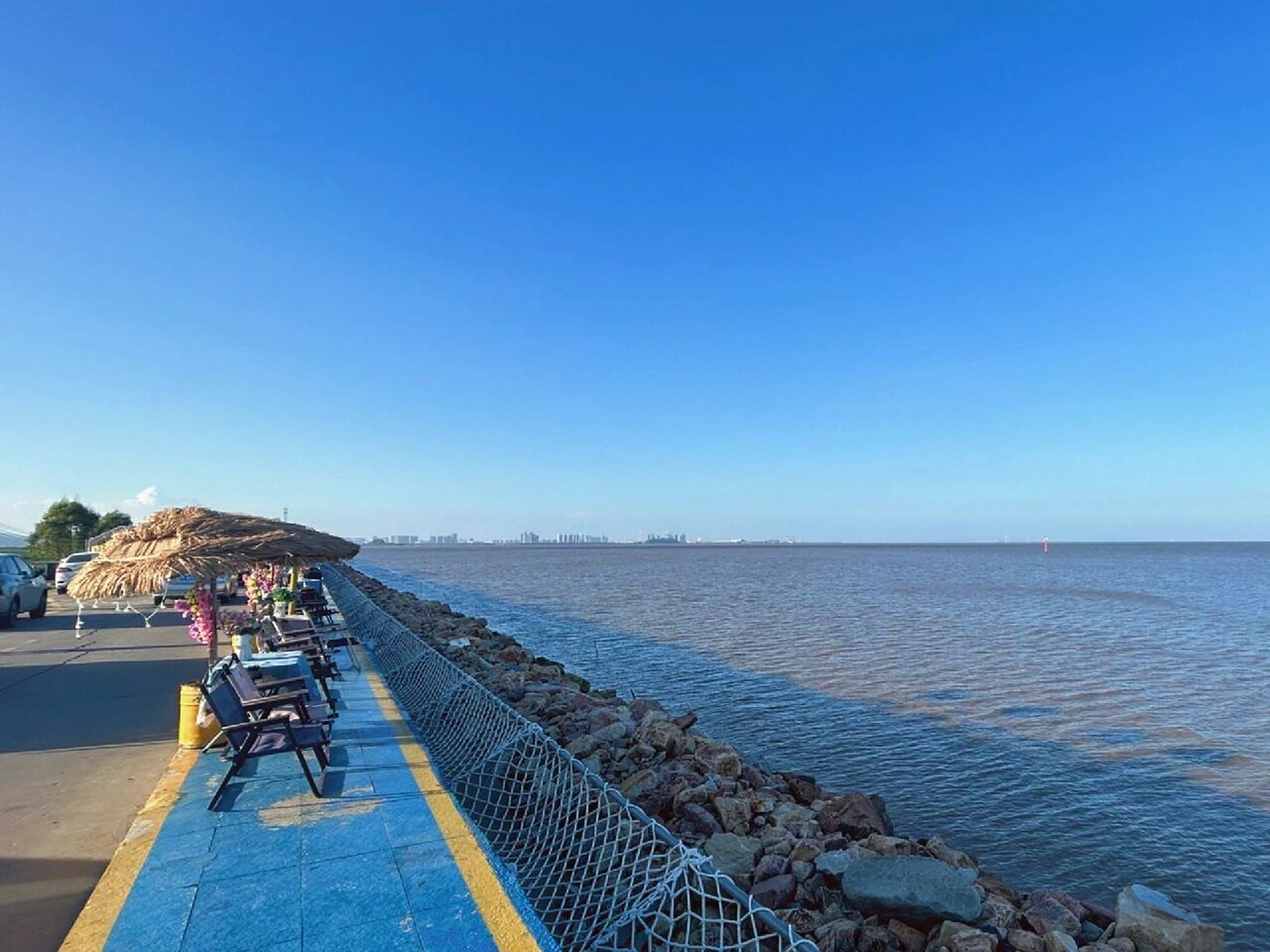 中山崖口网红海边打卡     下午3点-5点,晒,但人没那么多 6点以后,不