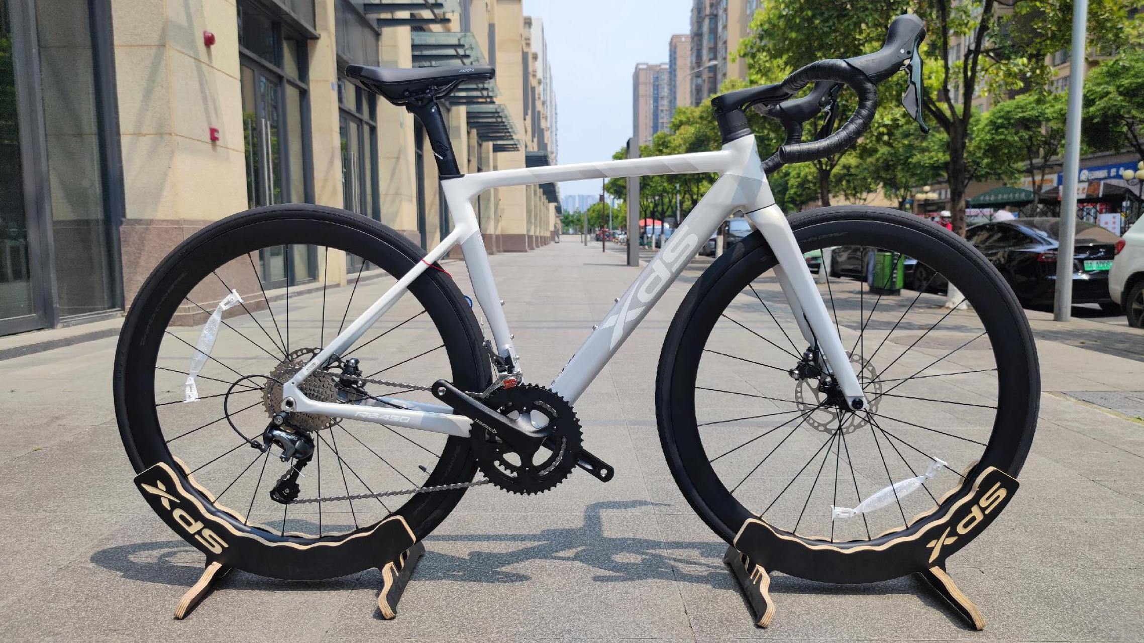 喜德盛rs450pro20速,现6998,x6超轻铝合金车架,碳纤维轮组,碳纤维前叉