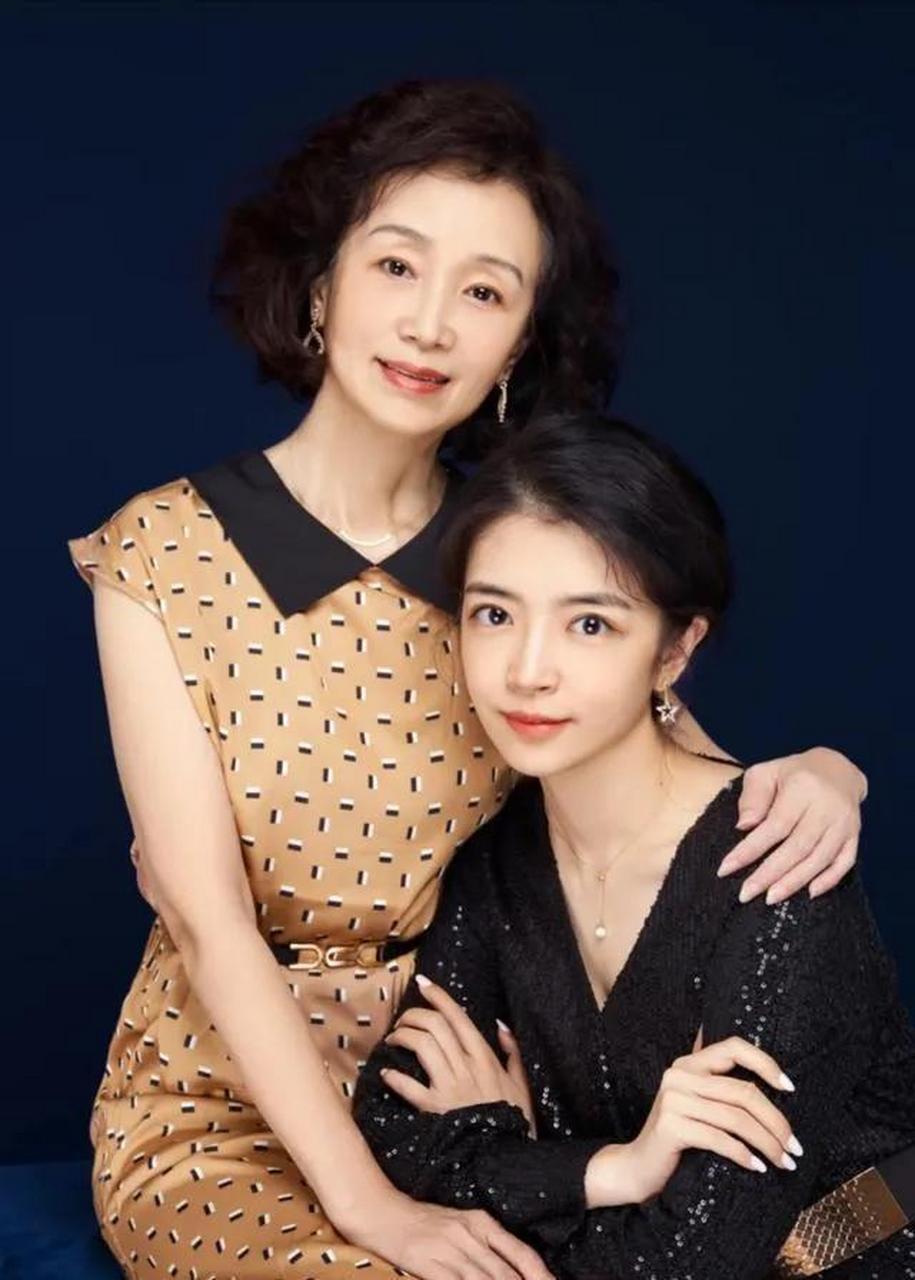 这个五一着实体会了一把现实版的贪吃蛇游戏,坐个