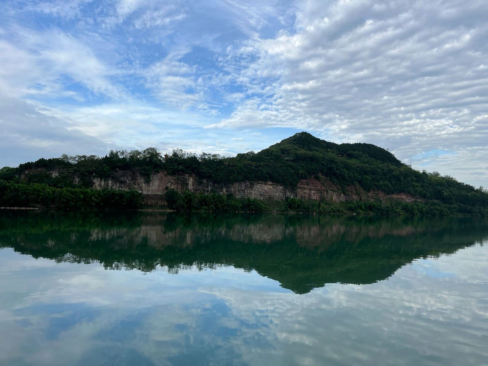 登锦屏山观阆中古城(20230705) 锦屏山位于阆中市城南,古称"阆山",有"