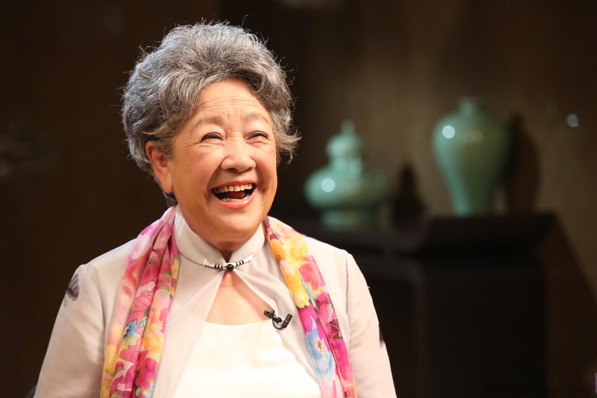 "90后"陶玉玲老师仍保持当年《柳堡的故事》里"二妹子"甜甜的微笑.