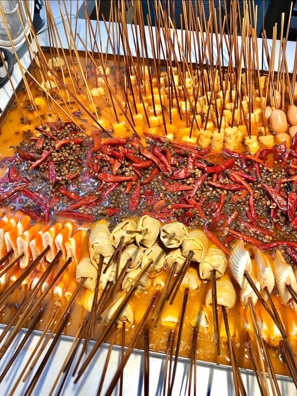 全郑州最好吃的串串香 一元一签 这家串串香环境干净卫生,我已经去了