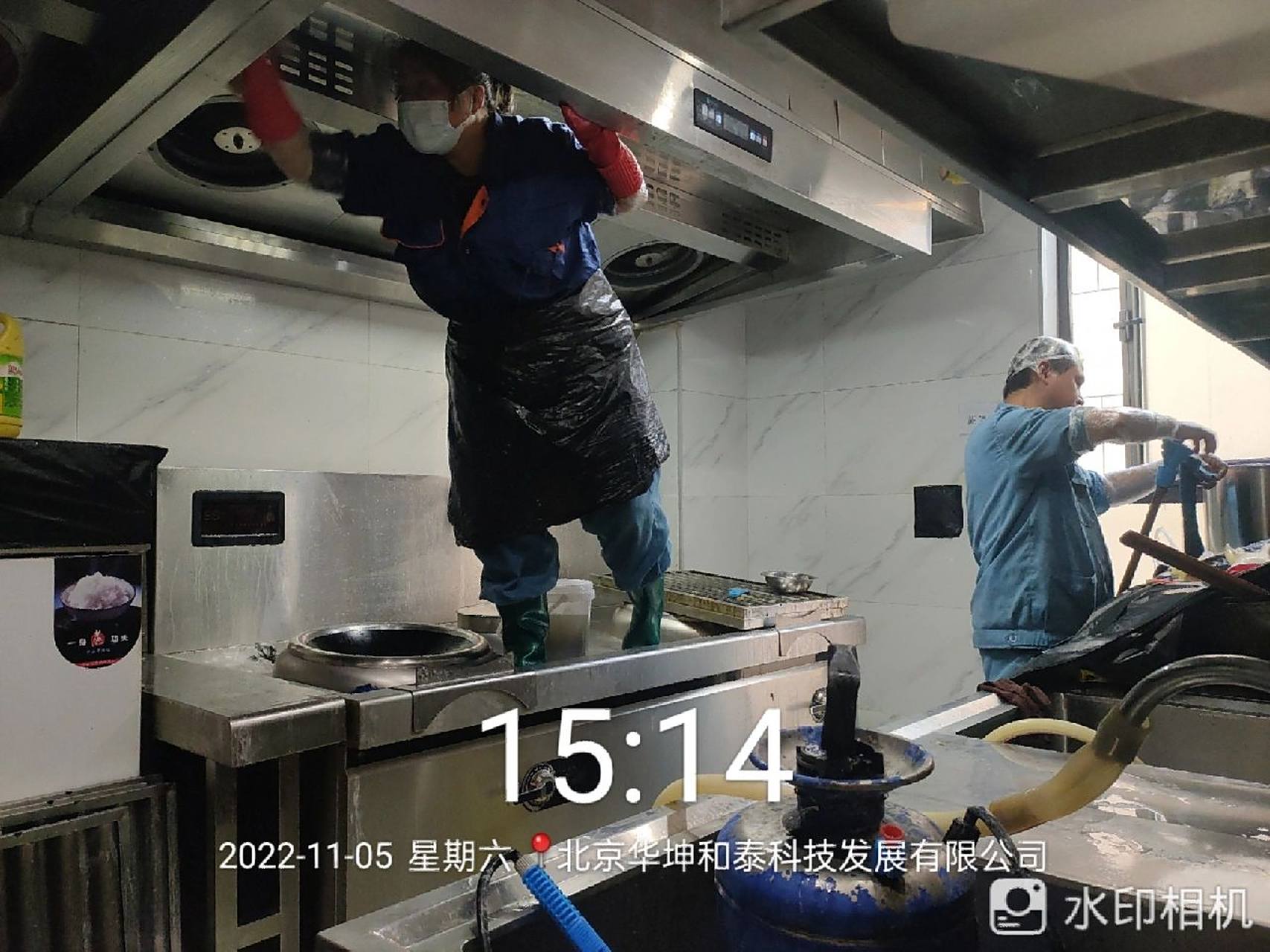 厨房烟道是指用于排除厨房油烟的垂直管道产品.