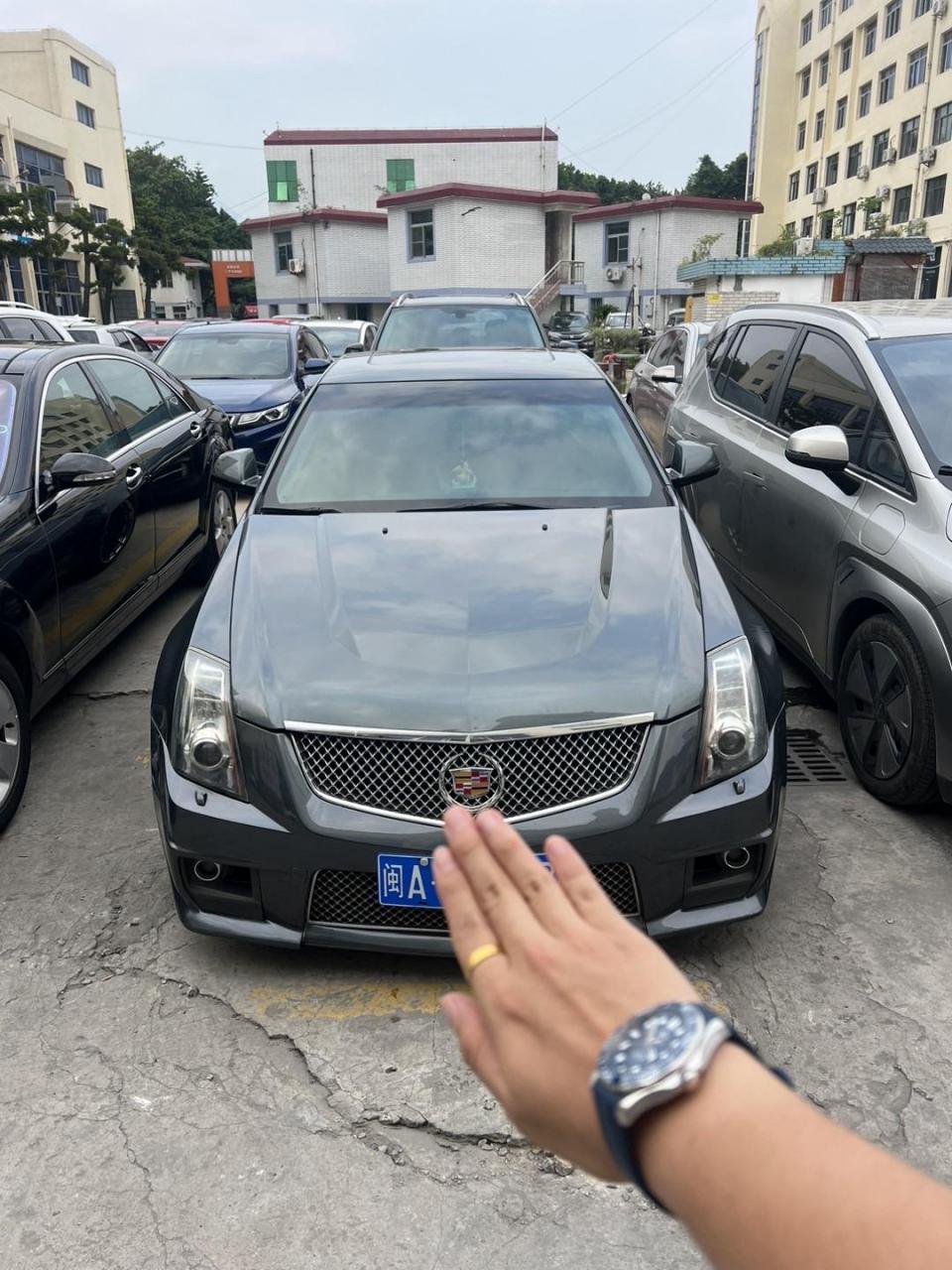 国内目前在售2手唯一一台  预售10年凯迪拉克cts-v 指导价 110万 6.