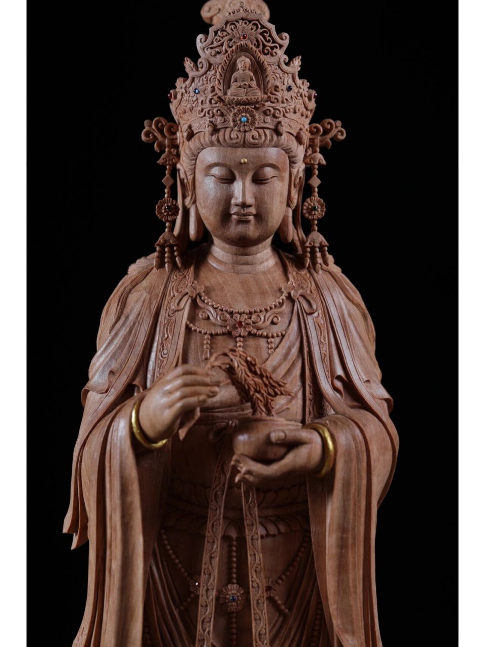 临摹盛唐人物画家阎立本传世于普陀山之作【南海观音】,菩萨珠冠锦袍