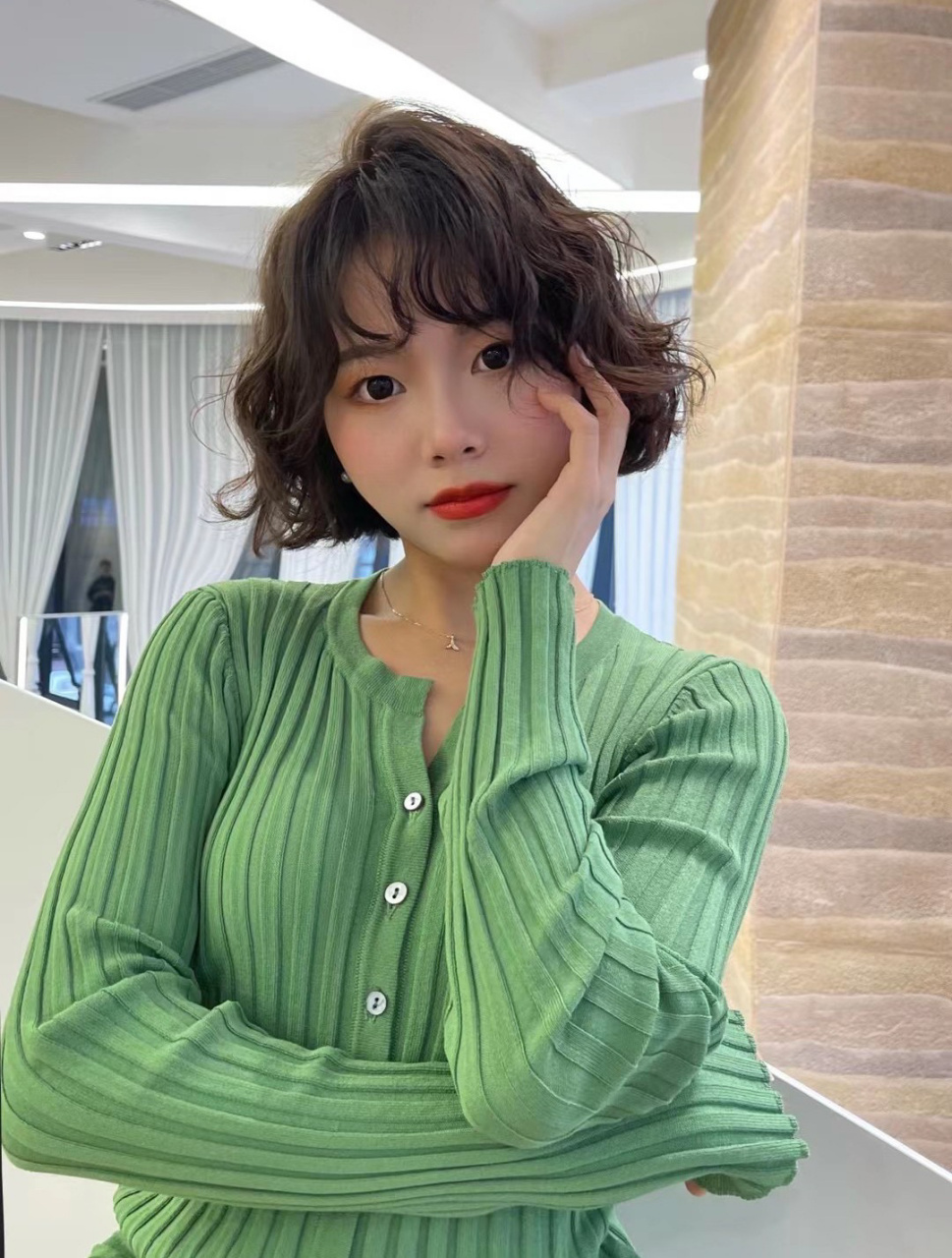 免打理哦 962023最具有美感烫发推荐合集 当下流行法式烫发合 