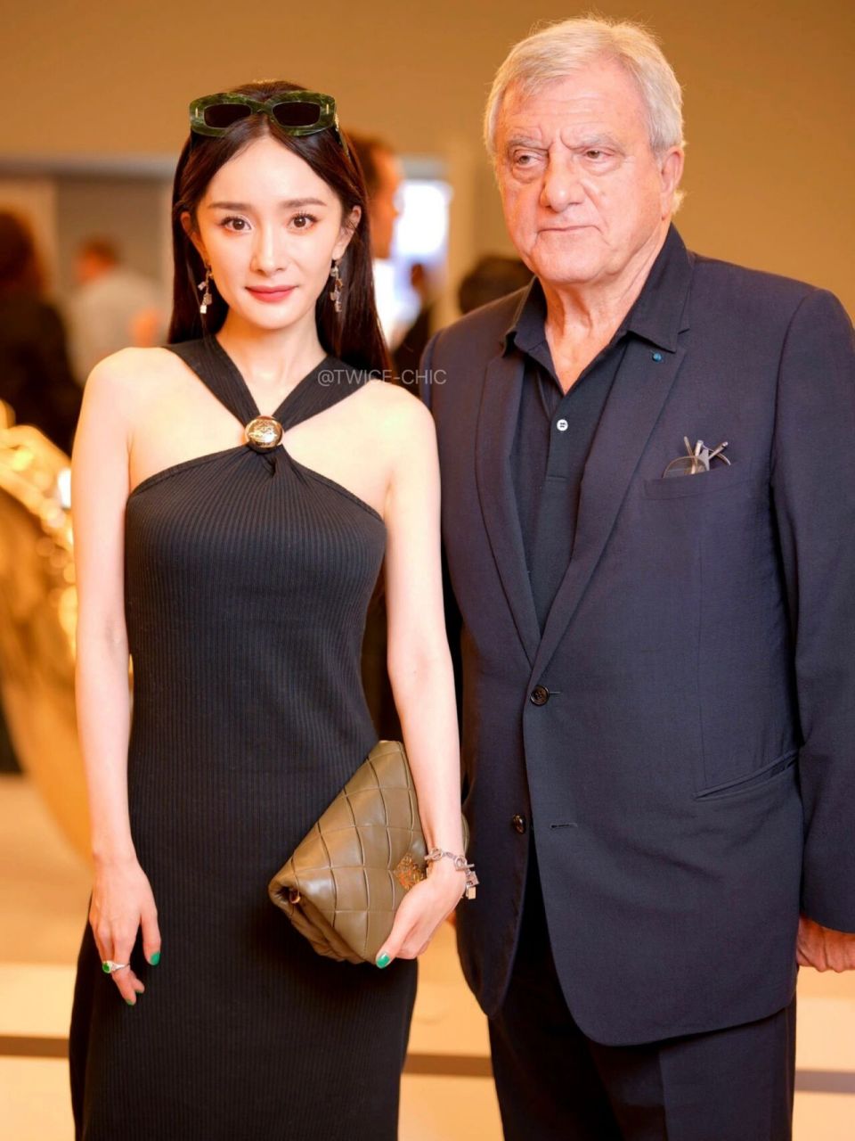 杨幂今日巴黎时装周loewe大秀看秀生图 	 loewe 2024春夏新装上身的新