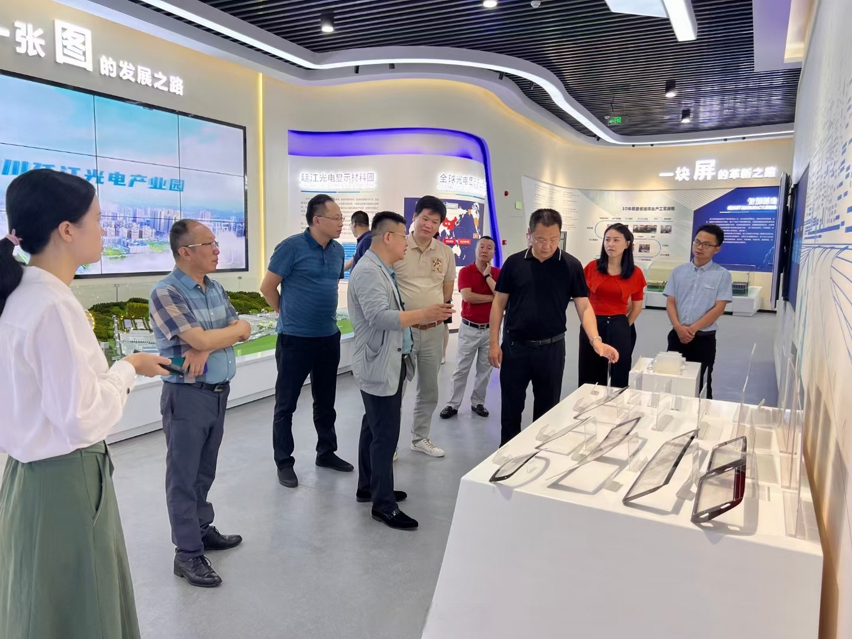 国源智库执行院长张钧与地方政府领导咨政探索 ,把脉问诊,智力支撑