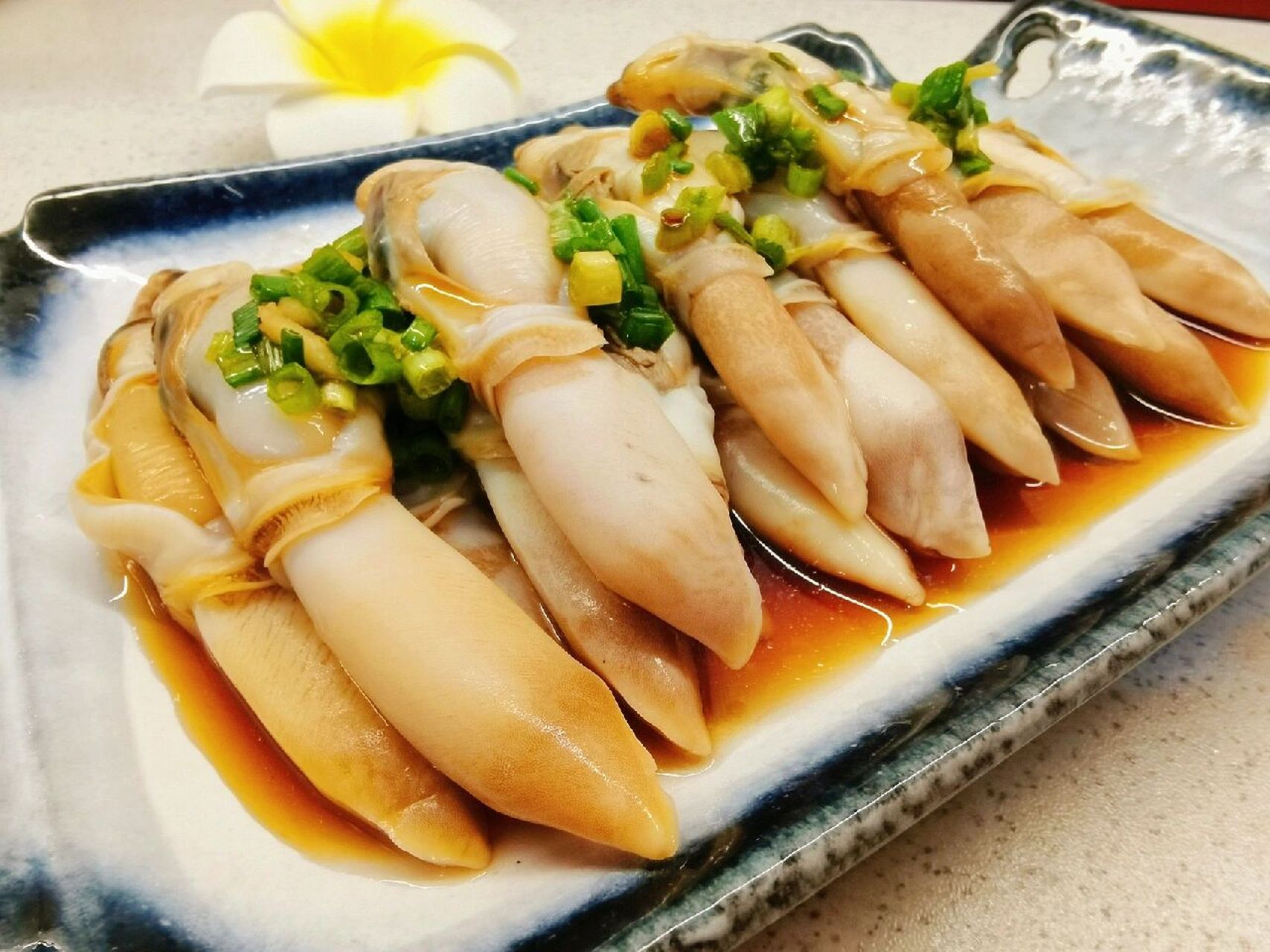 竹蛏鲜嫩味美,简单又好吃的做法 #热气腾腾的三餐# 竹蛏和蛏子都是