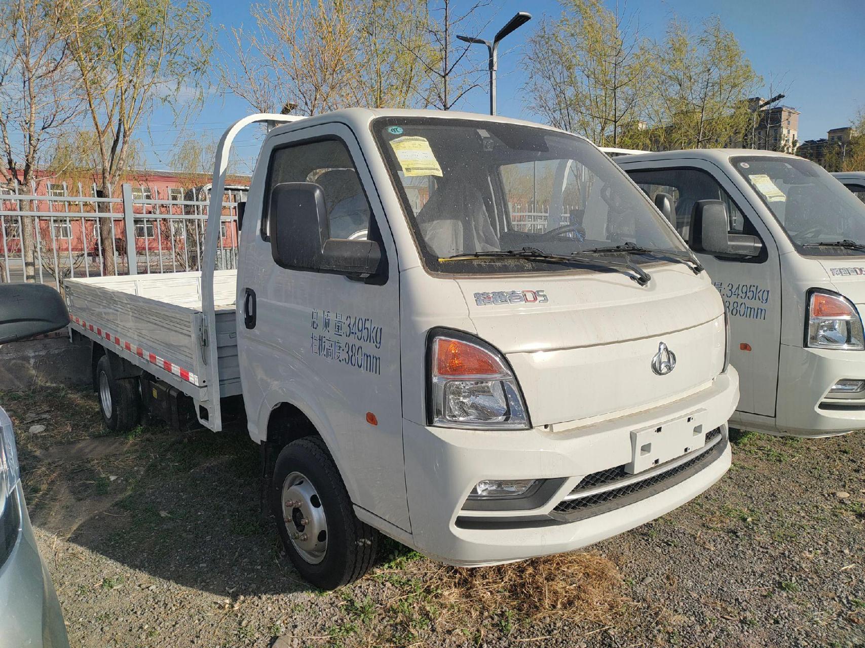 长安跨越者d5 厢长3.