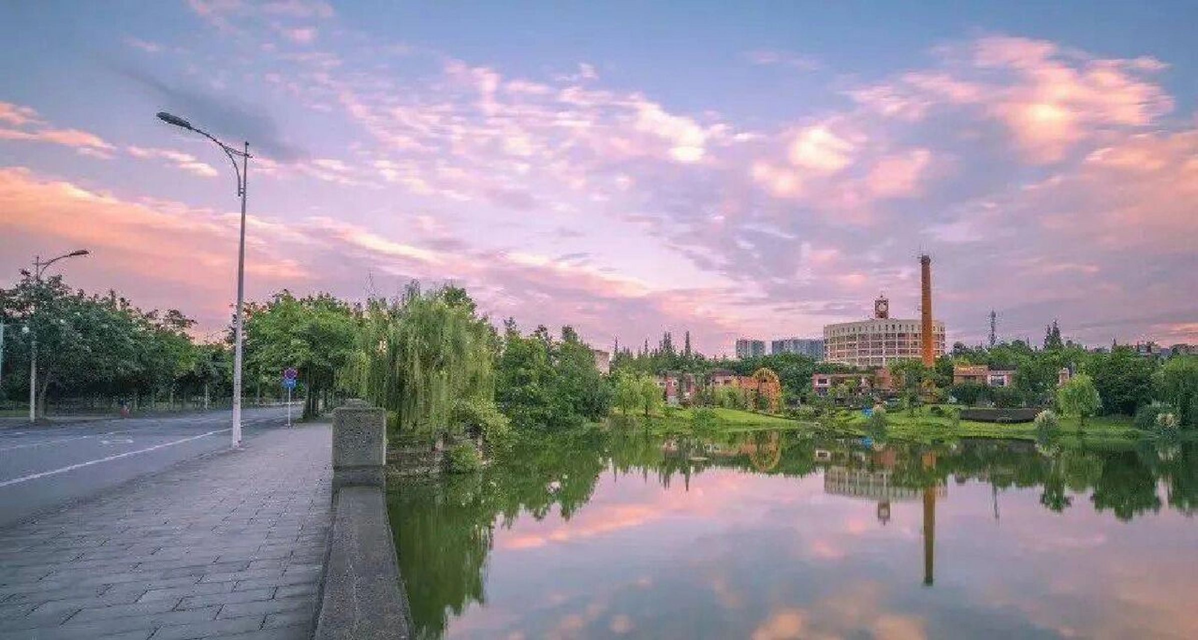 郫县西华大学图片