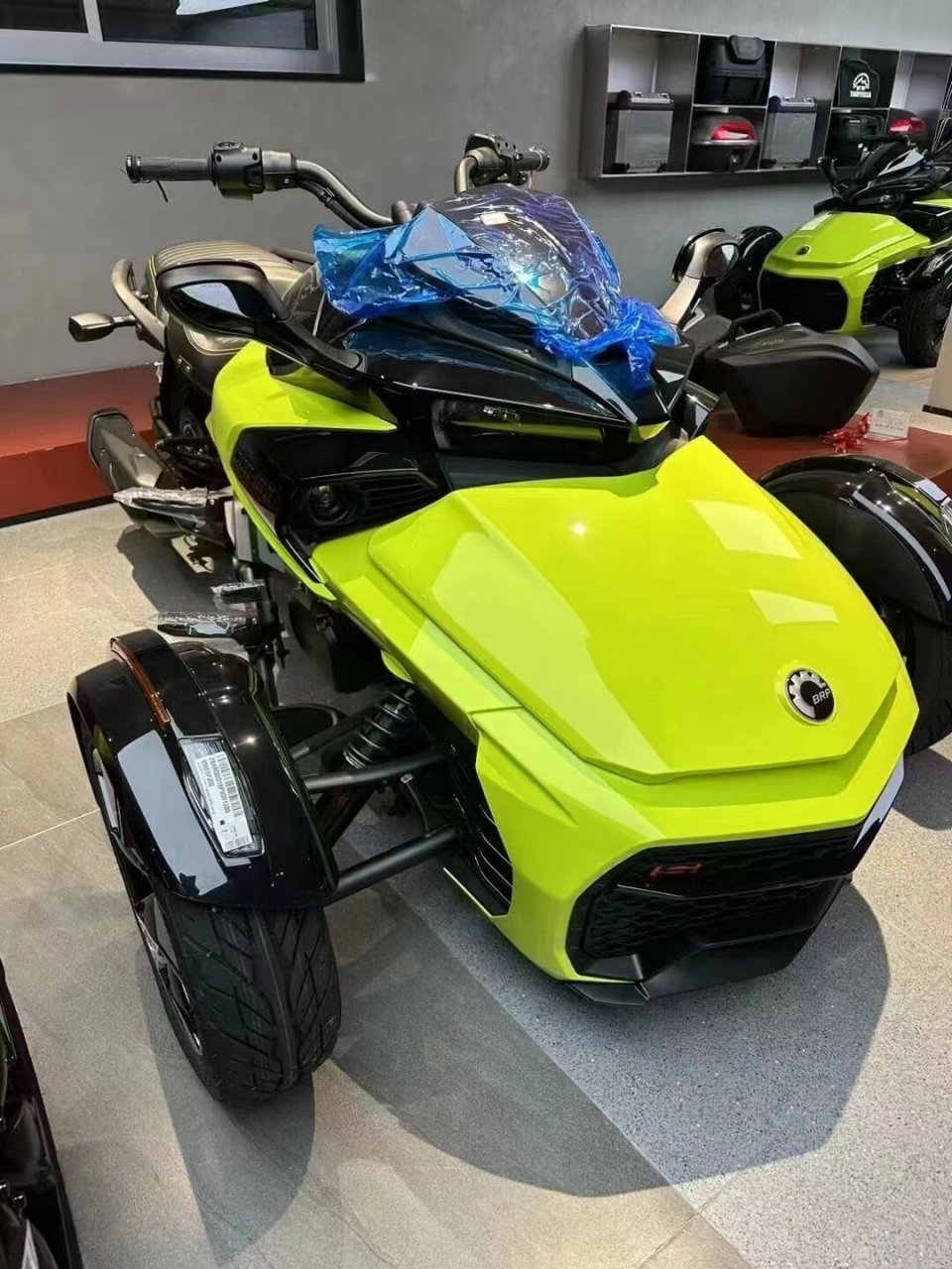 全新庞巴迪f3s 全新庞巴迪f3s原价322800元 现双十一折后价2677包邮