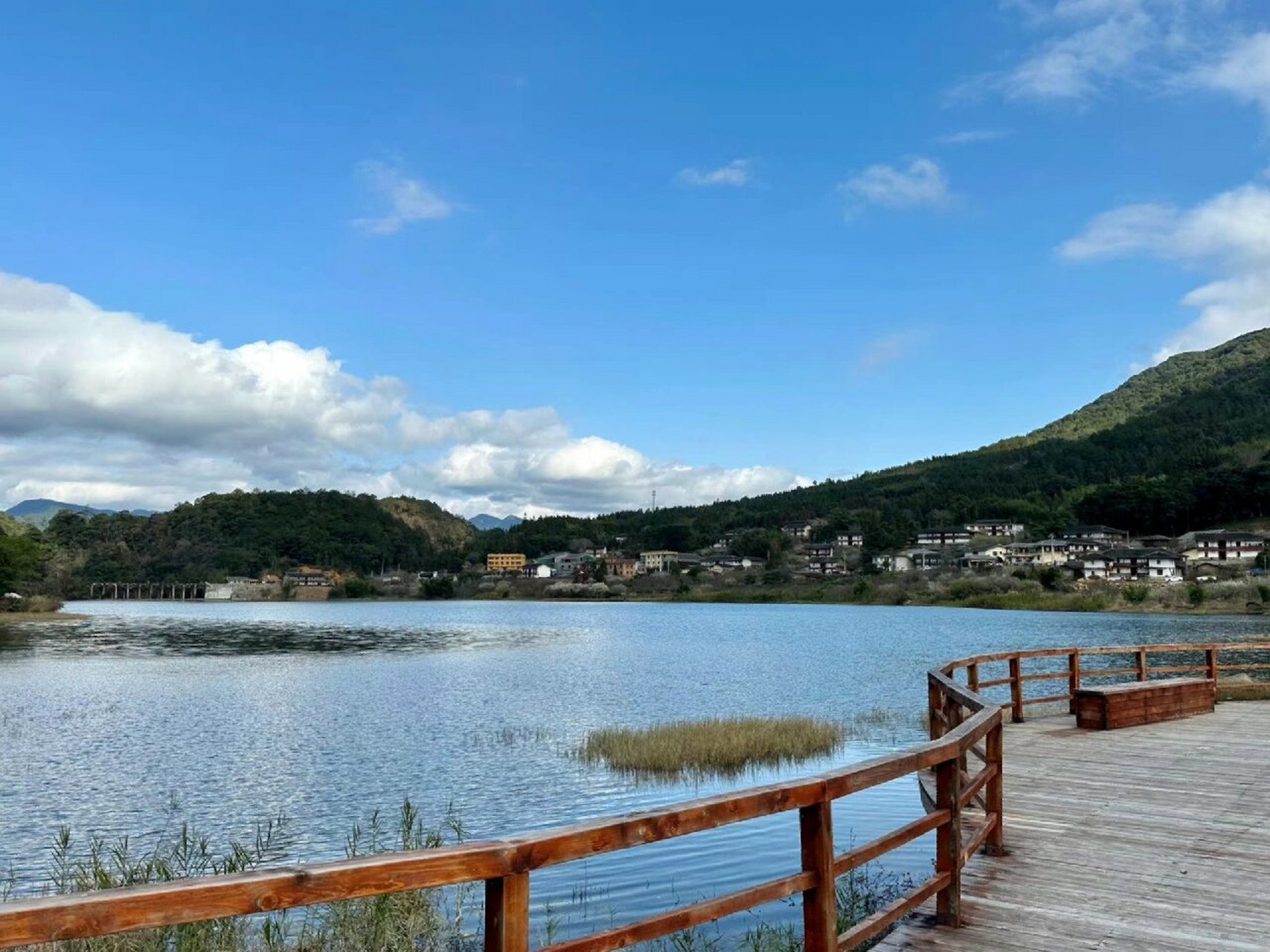 永泰大喜村 直接导航大喜村就好了,村里有很多个停车的地方都是免费的