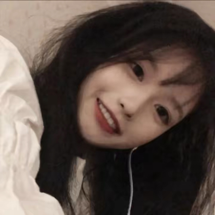 圆脸可爱女生头像