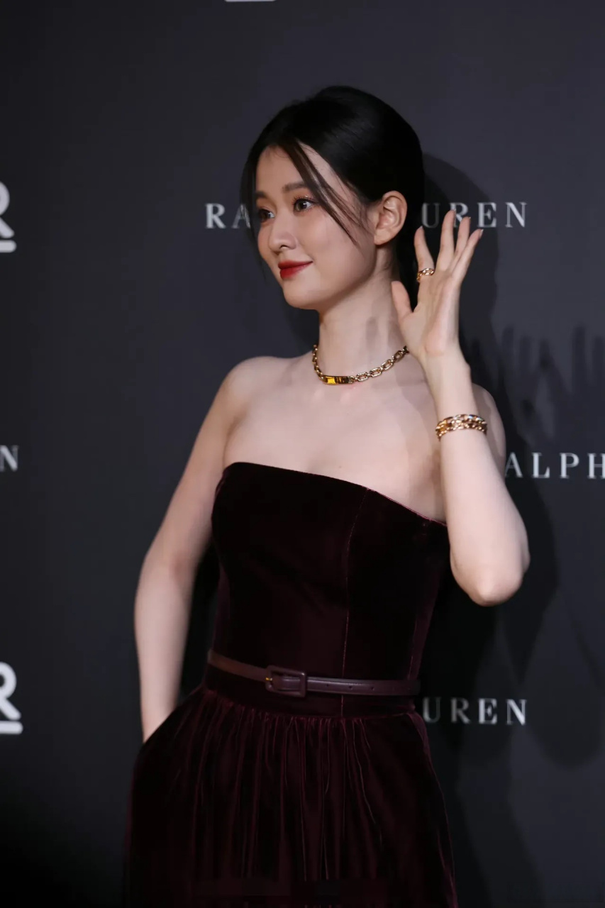 乔欣出席活动,面相富态,这才是真千金